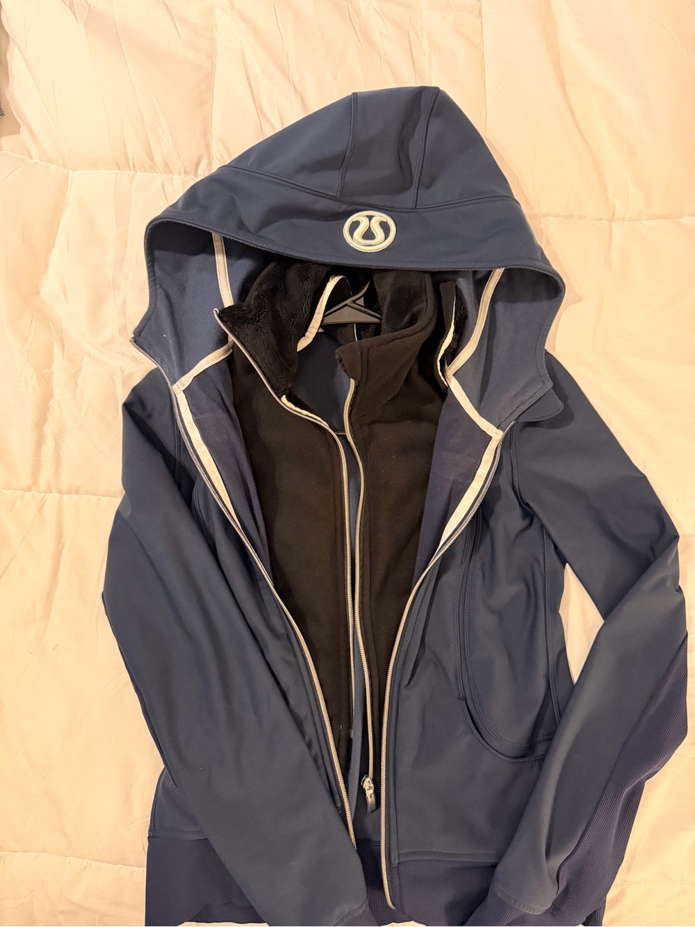 Lululemon VINTAGE SCUBA Women's Hooded Jacket with fleece Inner Black zip out